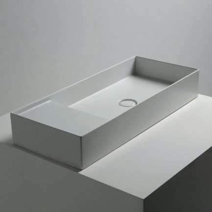 Hide, lavabo da appoggio in ceramica bianca opaca, 85 x 37 Cm di Alice