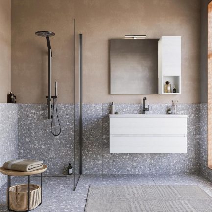 Soft 07, mobile da bagno bianco con lavabo e specchiera con pensile e applique di Legnobagno