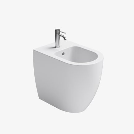 Form, bidet monoforo a terra filomuro in ceramica bianca lucida di Alice Ceramica