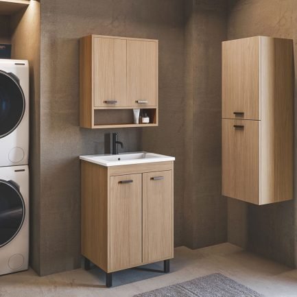 Prisma #1, mobile lavanderia a terra rovere con lavatoio in ceramica bianca lucida di Colavene
