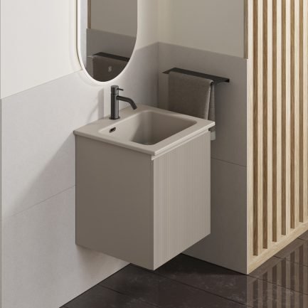 Nanco+ 6, mobile da bagno/lavanderia sospeso sabbia con lavabo in ceramica H20 cm con strizzatoio di Xilon