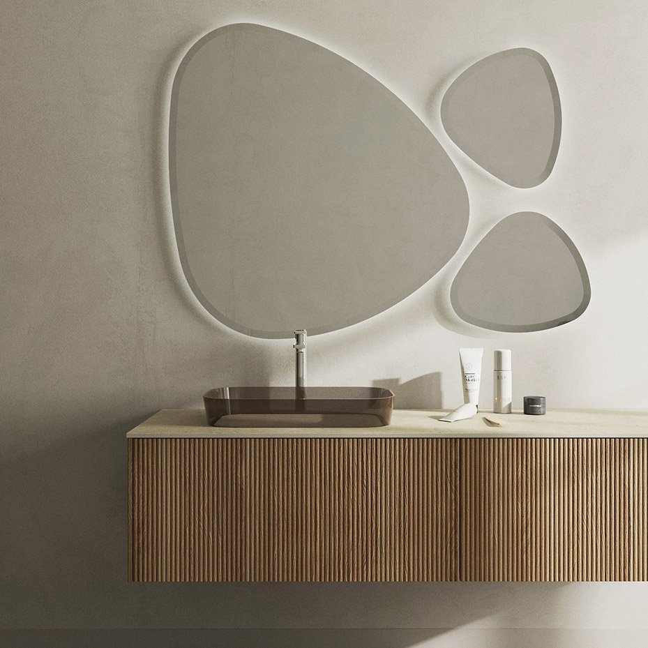 Ritratto 16, mobile da bagno sospeso cannettato rovere con top in HPL e lavabo in Ocritech® fumè bronzo di Legnobagno dett 3