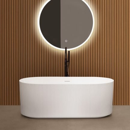 Agrigento, vasca freestanding cannettat in acrilico bianco lucido 170 x 80 cm di AXA