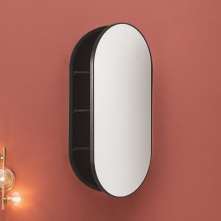 Specchio contenitore ovale in legno nero opaco di AXA