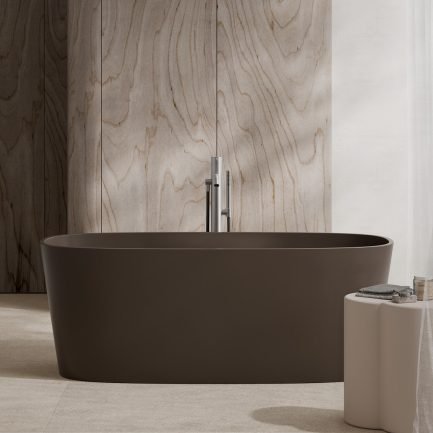 Liora, vasca freestanding in Solid Surface caffè matt 150 x 65 cm di Alice Ceramica