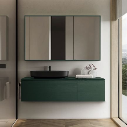 Seventy Form 18, mobile da bagno in frassino verde con top in Aqugel e lavabo nero di Ideagroup