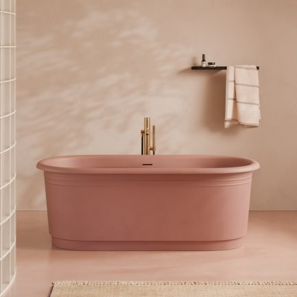 Mirena, vasca freestanding in Cristalplant® malva matt 169 x 82 cm di Alice Ceramica