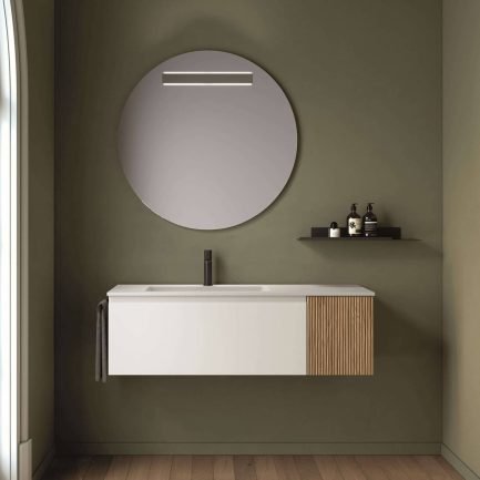 GEA 24, mobile da bagno bianco opaco con anta dogata e lavabo in mineralmarmo di BelBagno