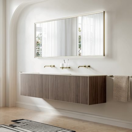 Testadura #14, mobile da bagno sospeso dogato noce con top in gres travertino con 2 vasche di Inda